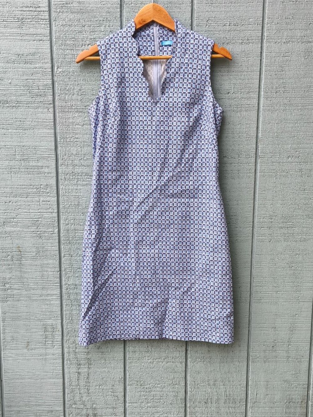 J Mclaughlin Scalloped V-Neck Stretch Pencil Dress sz 4 Geo Print Blue Preppy